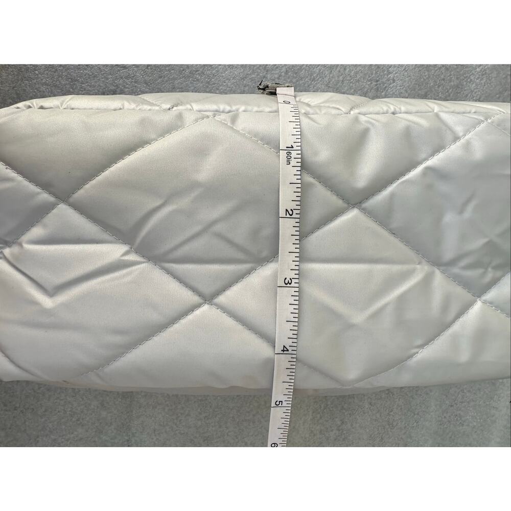 NWT Vera Bradley XL Cosmetic Bag Oyster Mushroom Ultralight Quilted Travel Bag - Picture 8 of 11